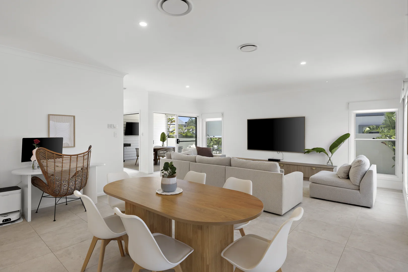 Additional image 8 of 1 Winch Close, Raby Bay QLD 4163