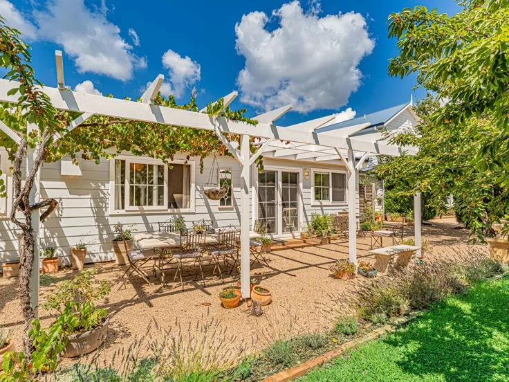 Additional image 4 of 37 Herbert Park Road, Armidale NSW 2350