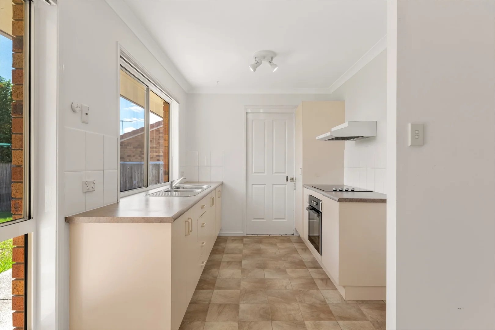 Additional image 3 of 35 Robert South Drive, Crestmead QLD 4132