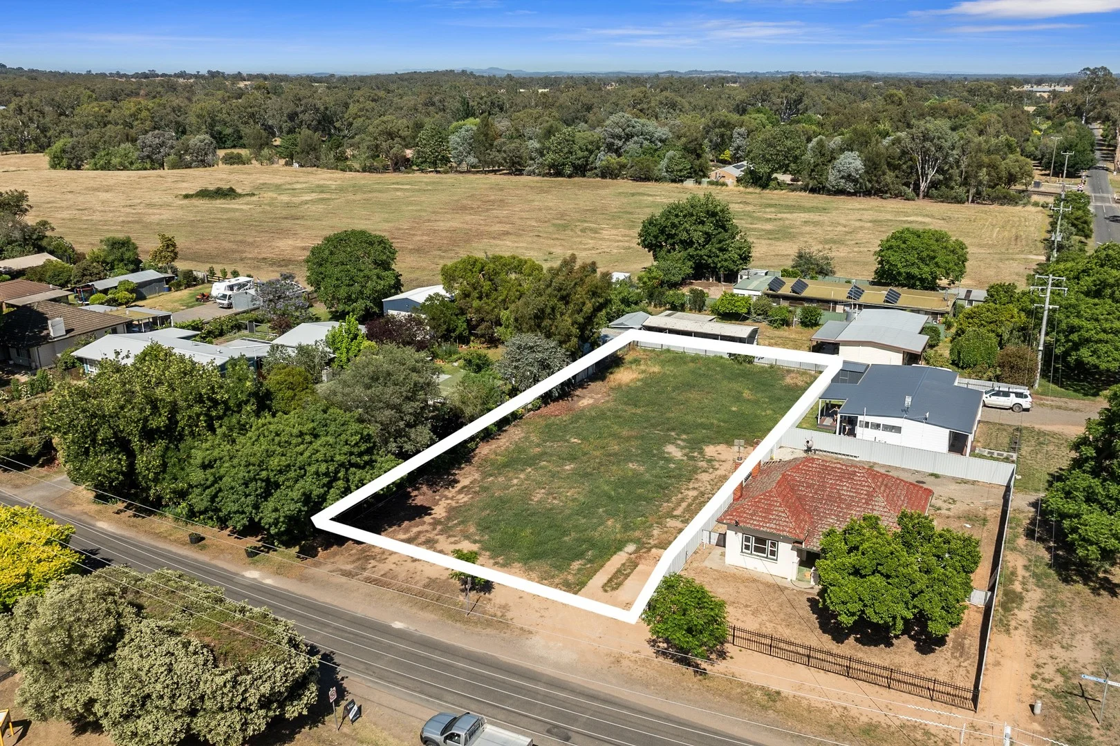 24 Queen Street, Avenel VIC 3664