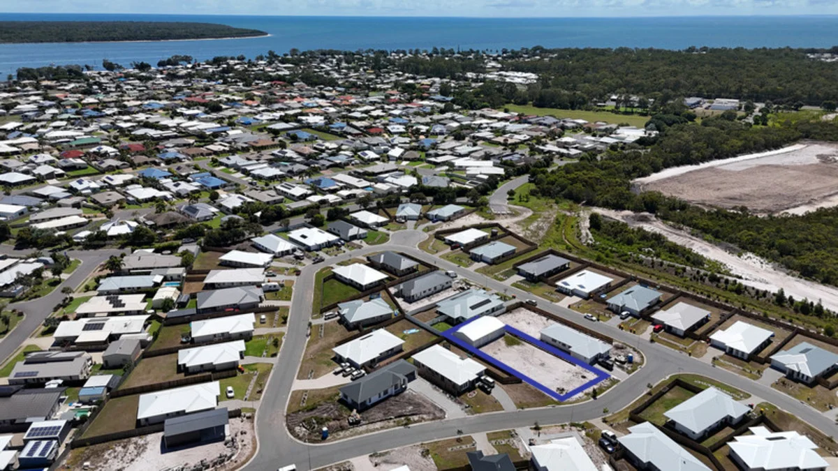 12 Flame Tree Drive, Burrum Heads QLD 4659