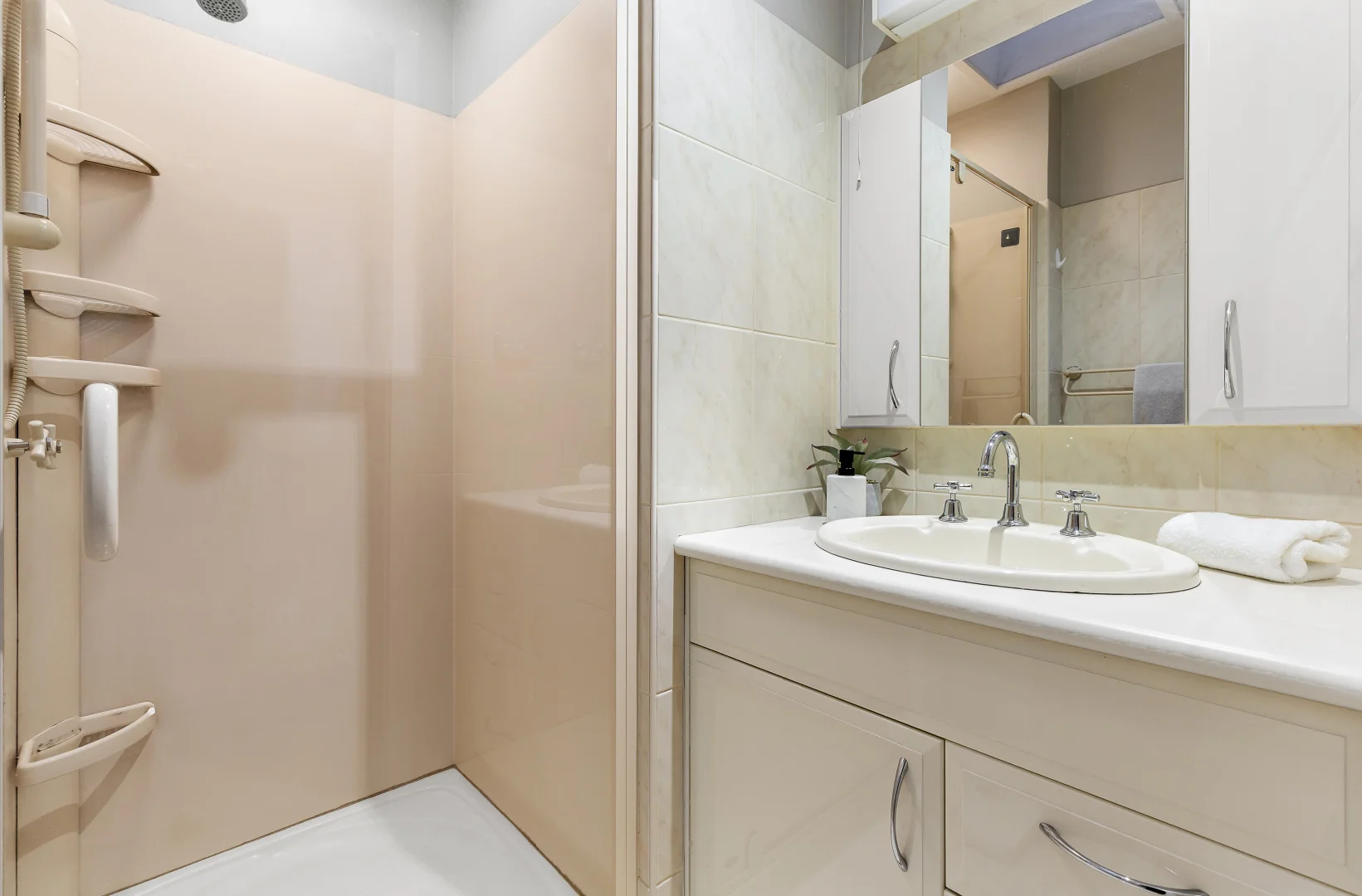 Additional image 12 of 5/9 Greenview Close, Dingley Village VIC 3172