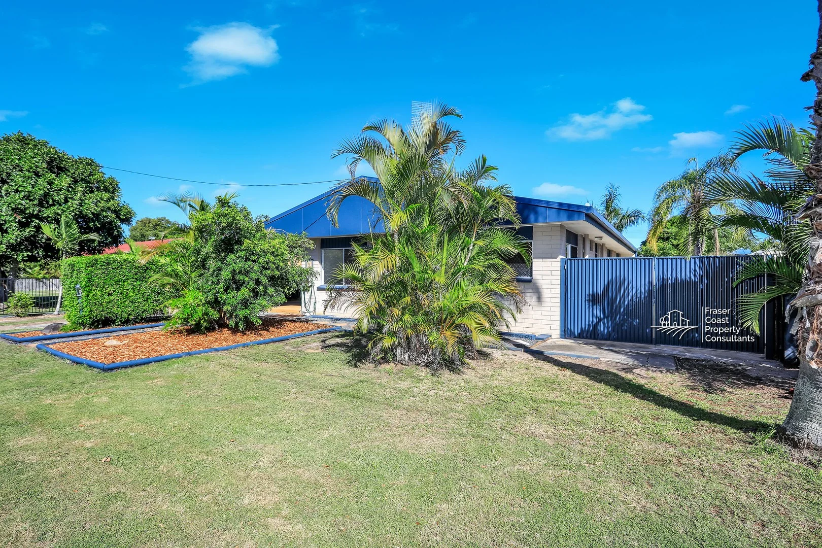 9 Richard Street, Urangan QLD 4655