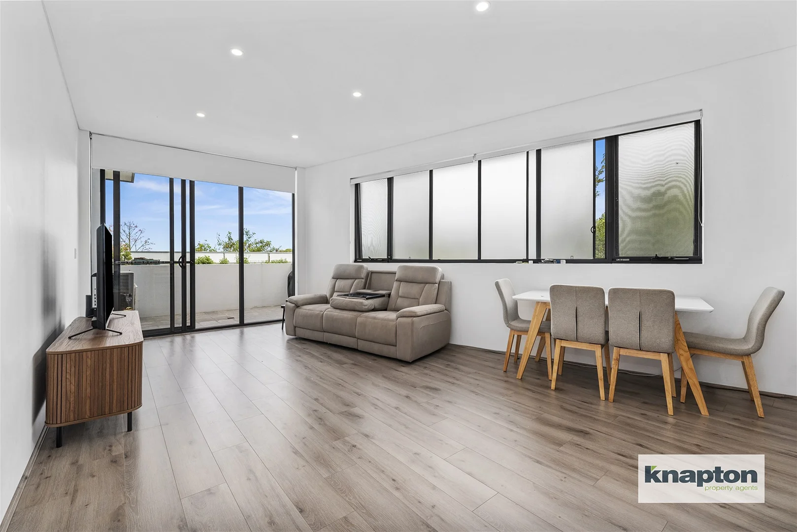 Additional image 3 of 214/98 Payten Avenue, Roselands NSW 2196