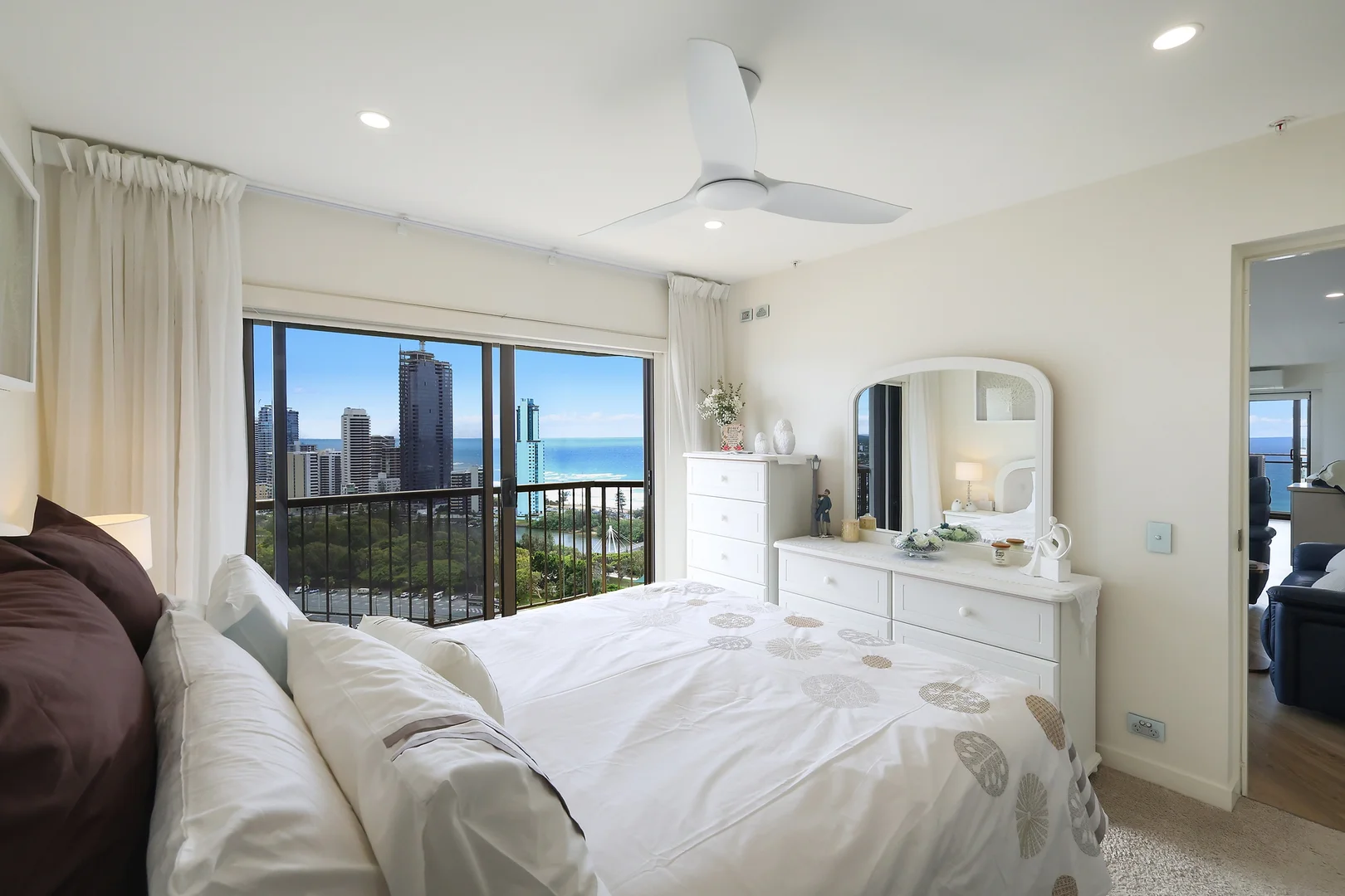 Additional image 10 of 125/8 Admiralty Drive, Paradise Waters QLD 4217