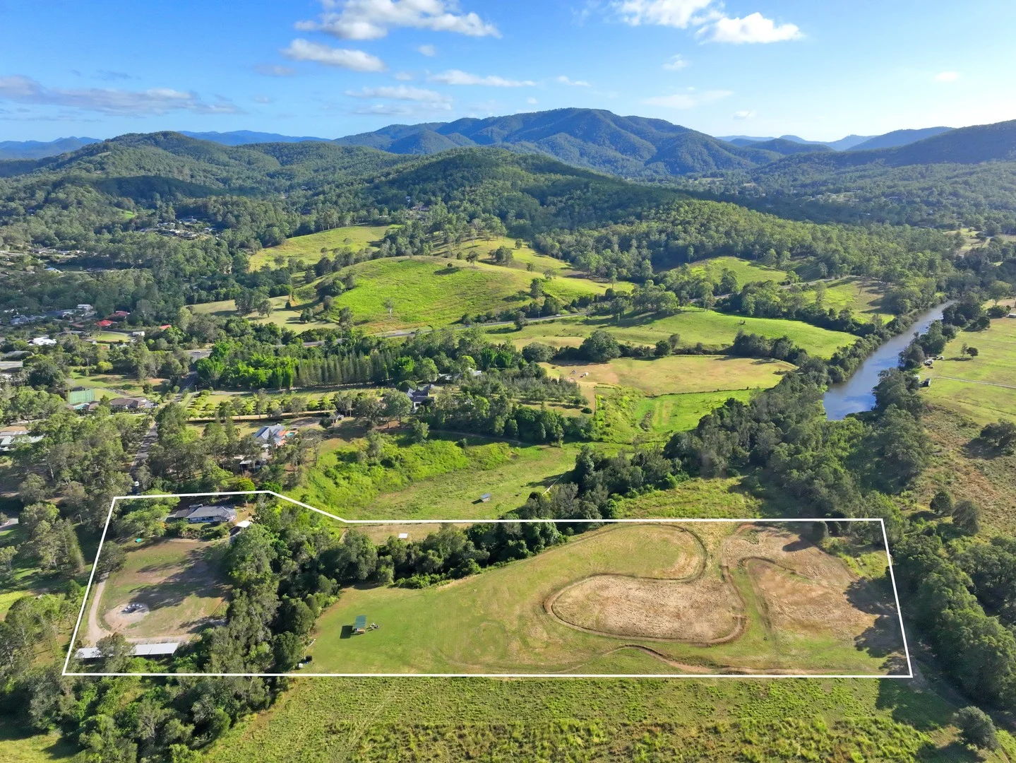 33 Darwalla Road, Mount Nathan QLD 4211