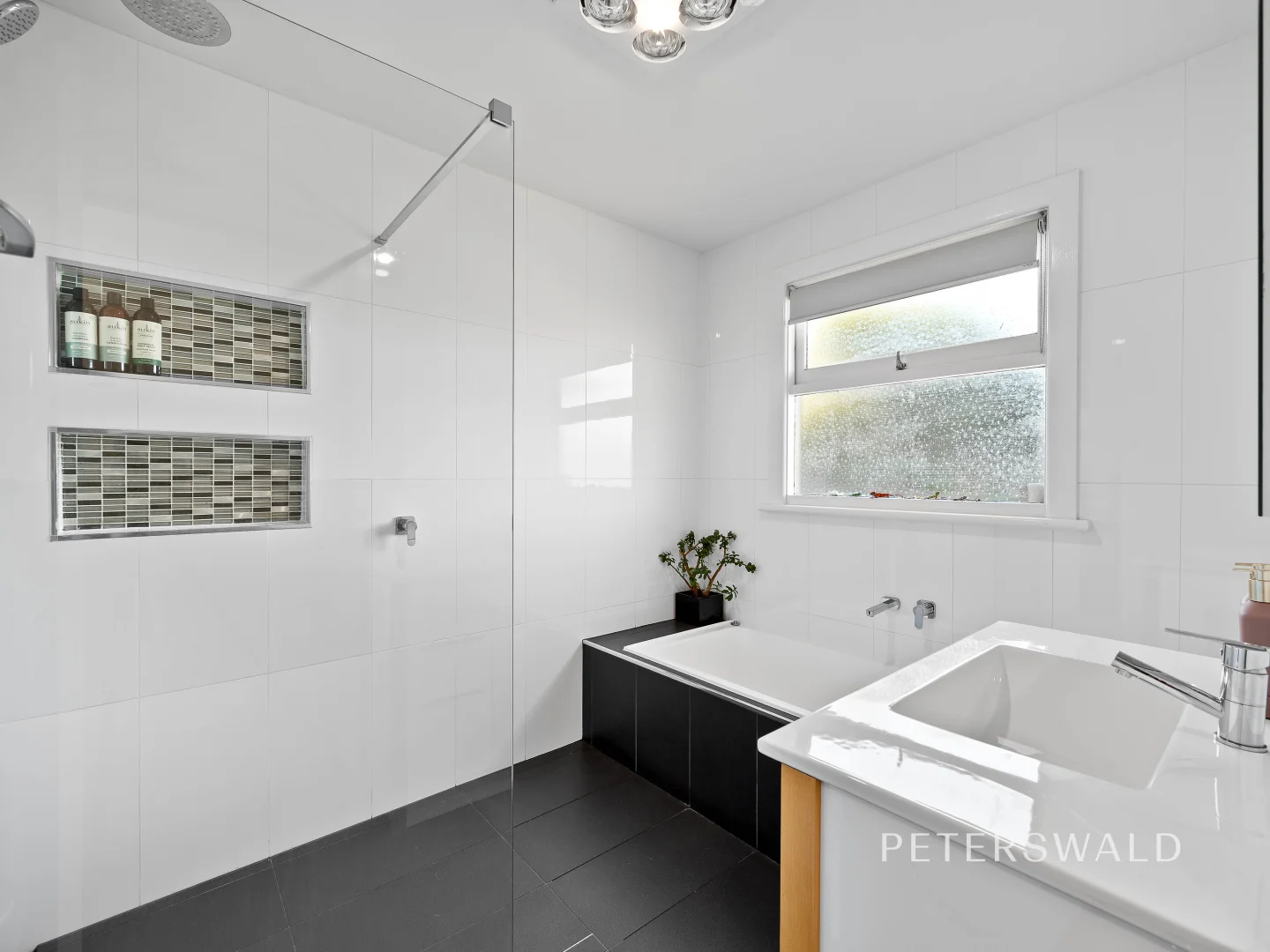 Additional image 23 of 5 Boatta Road, Lindisfarne TAS 7015