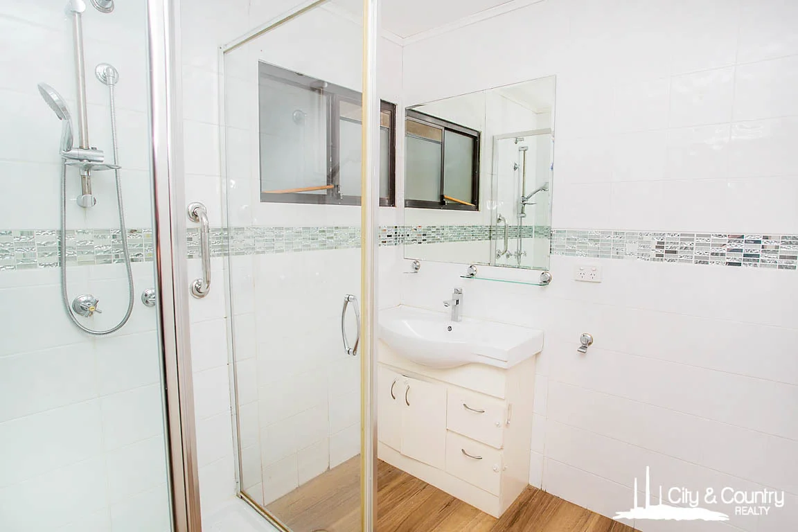 Additional image 11 of 28 Hinkler Crescent, Mount Isa QLD 4825