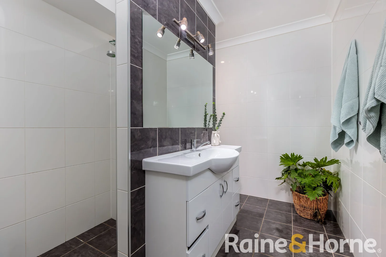 Additional image 7 of 13 Ellenborough Avenue, Dubbo NSW 2830