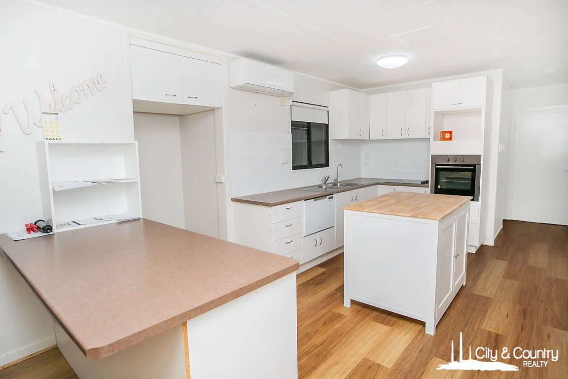 Additional image 3 of 28 Hinkler Crescent, Mount Isa QLD 4825