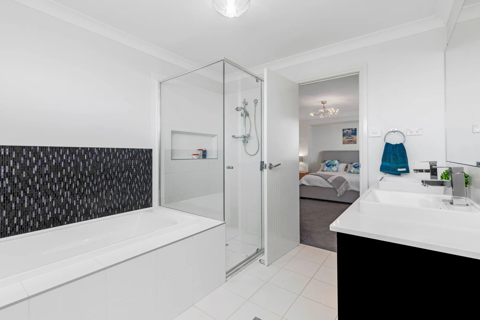 Additional image 14 of 1 Swiftwing Close, Chisholm NSW 2322