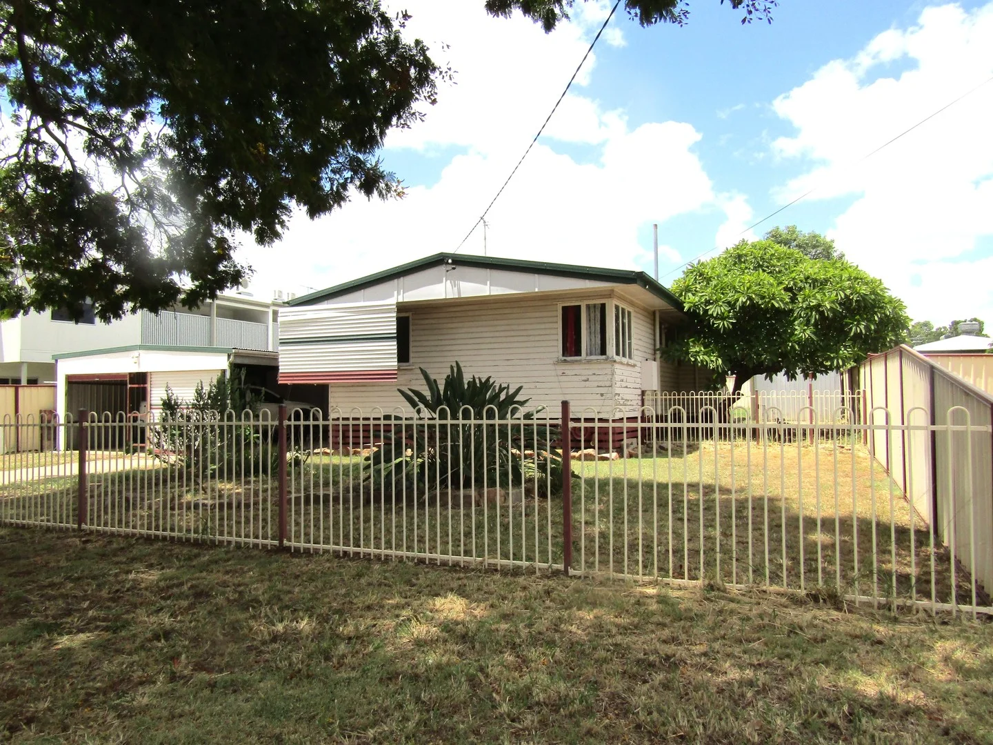 15 Sandalwood Street, Blackwater QLD 4717