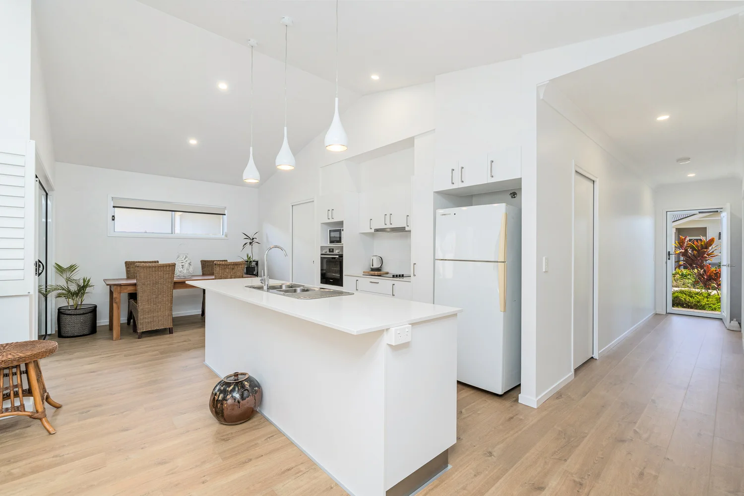 Additional image 4 of 204/2-20 Island View Drive, Urangan QLD 4655