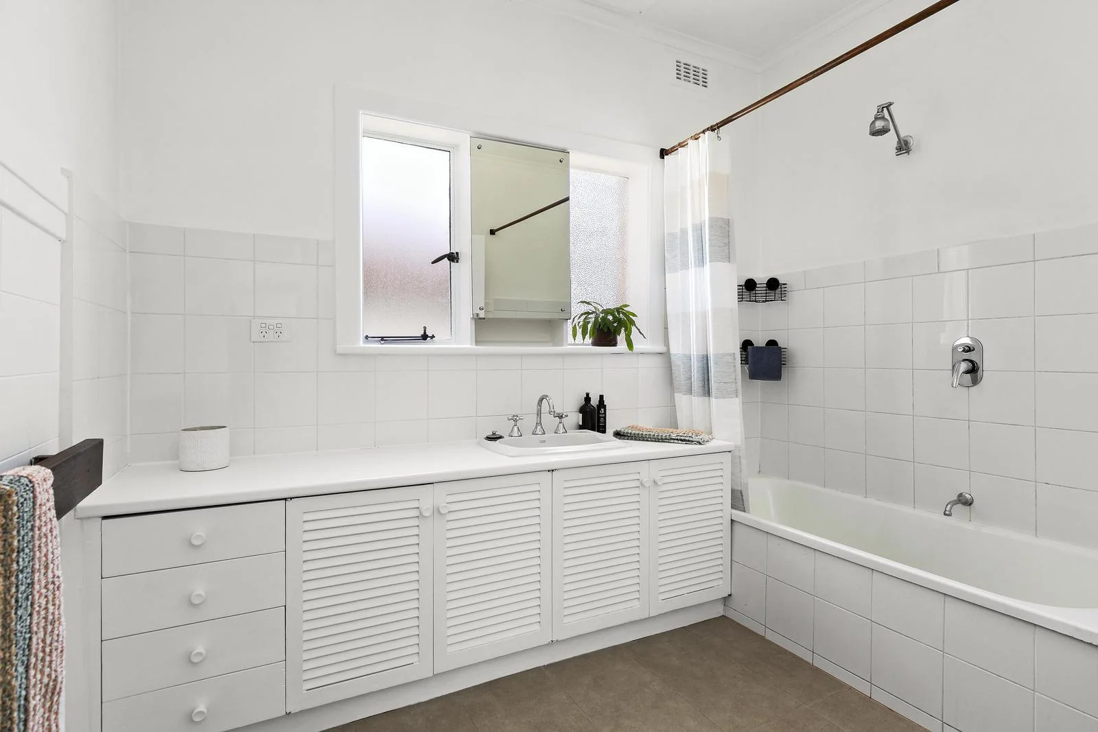 Additional image 11 of 44 Collier Court, Strathmore Heights VIC 3041