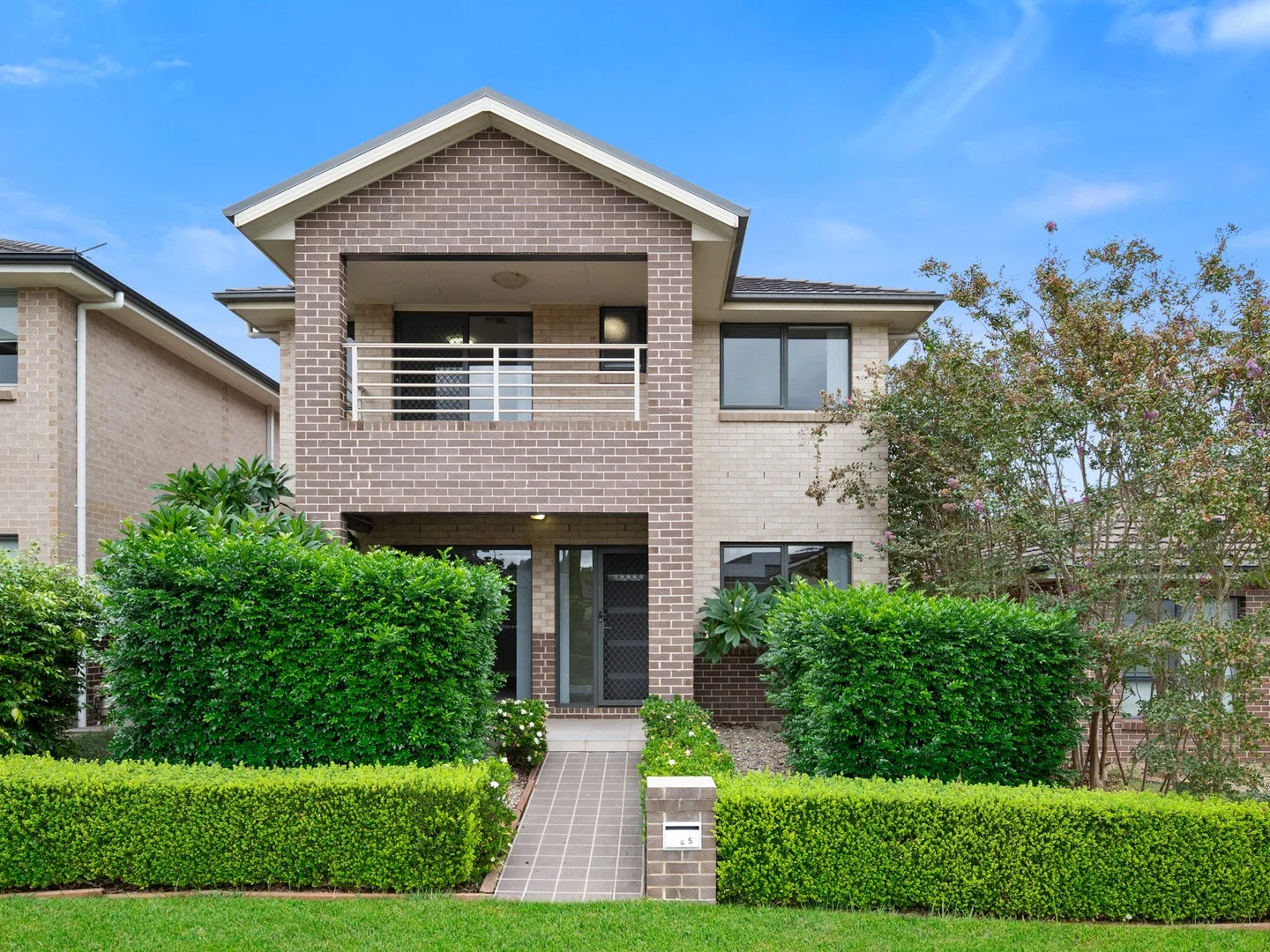 5 & 5a Aristida Circuit, Mount Annan NSW 2567