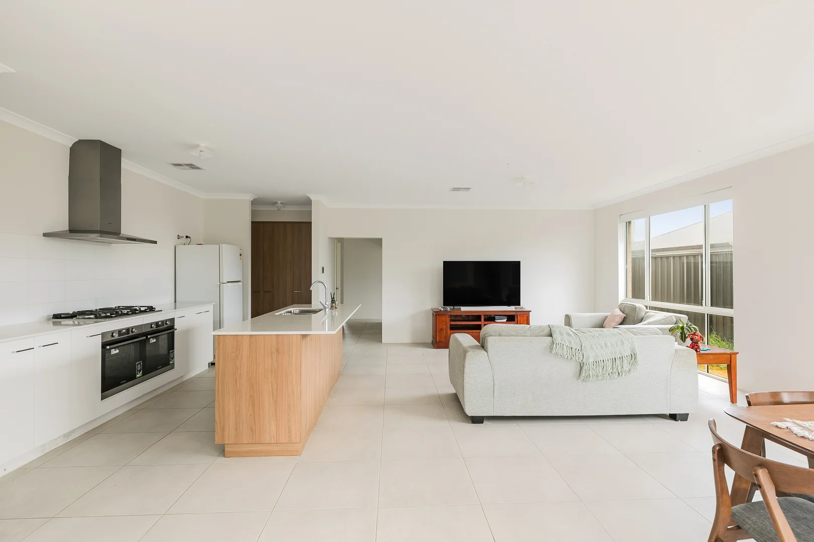 Additional image 7 of 8 Nirvana Road, Lakelands WA 6180