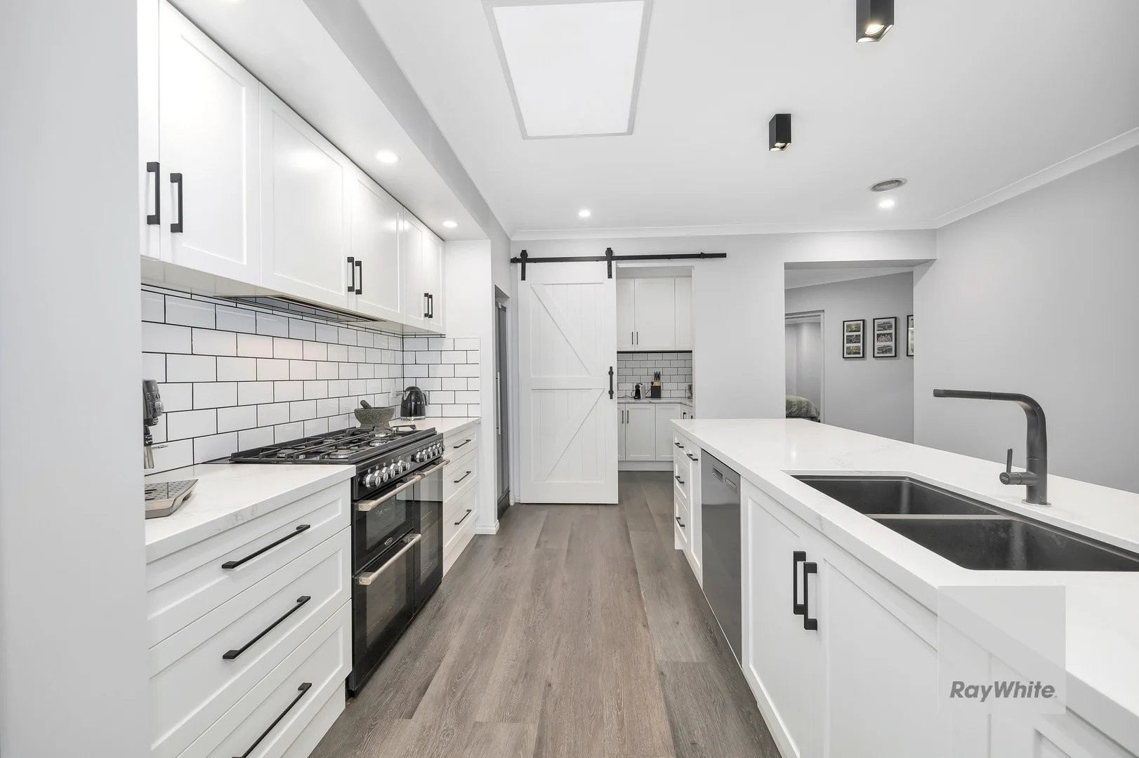 Additional image 4 of 52 Hillcrest Drive, Hillside VIC 3037