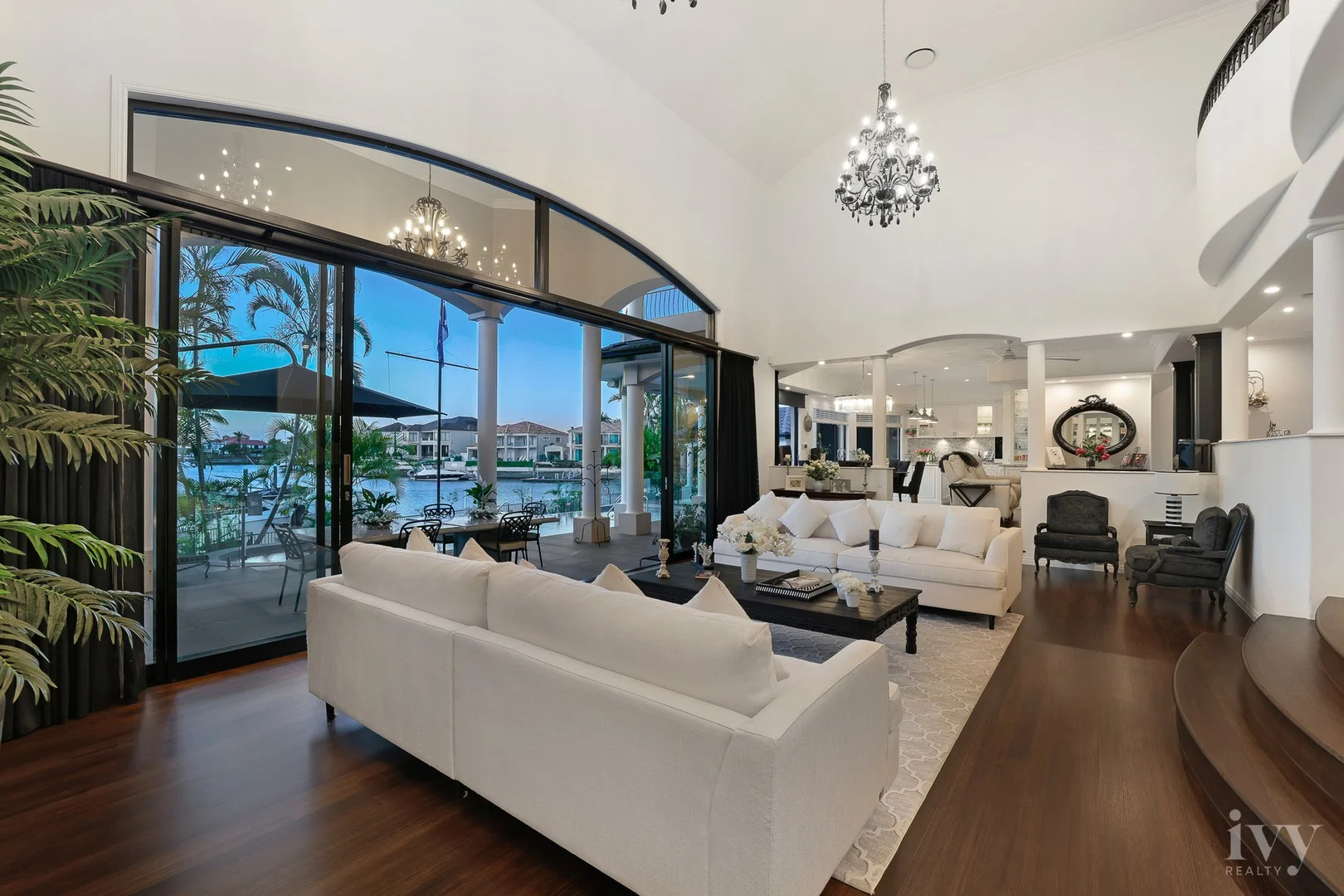 40-42 The Peninsula, Sovereign Islands QLD 4216