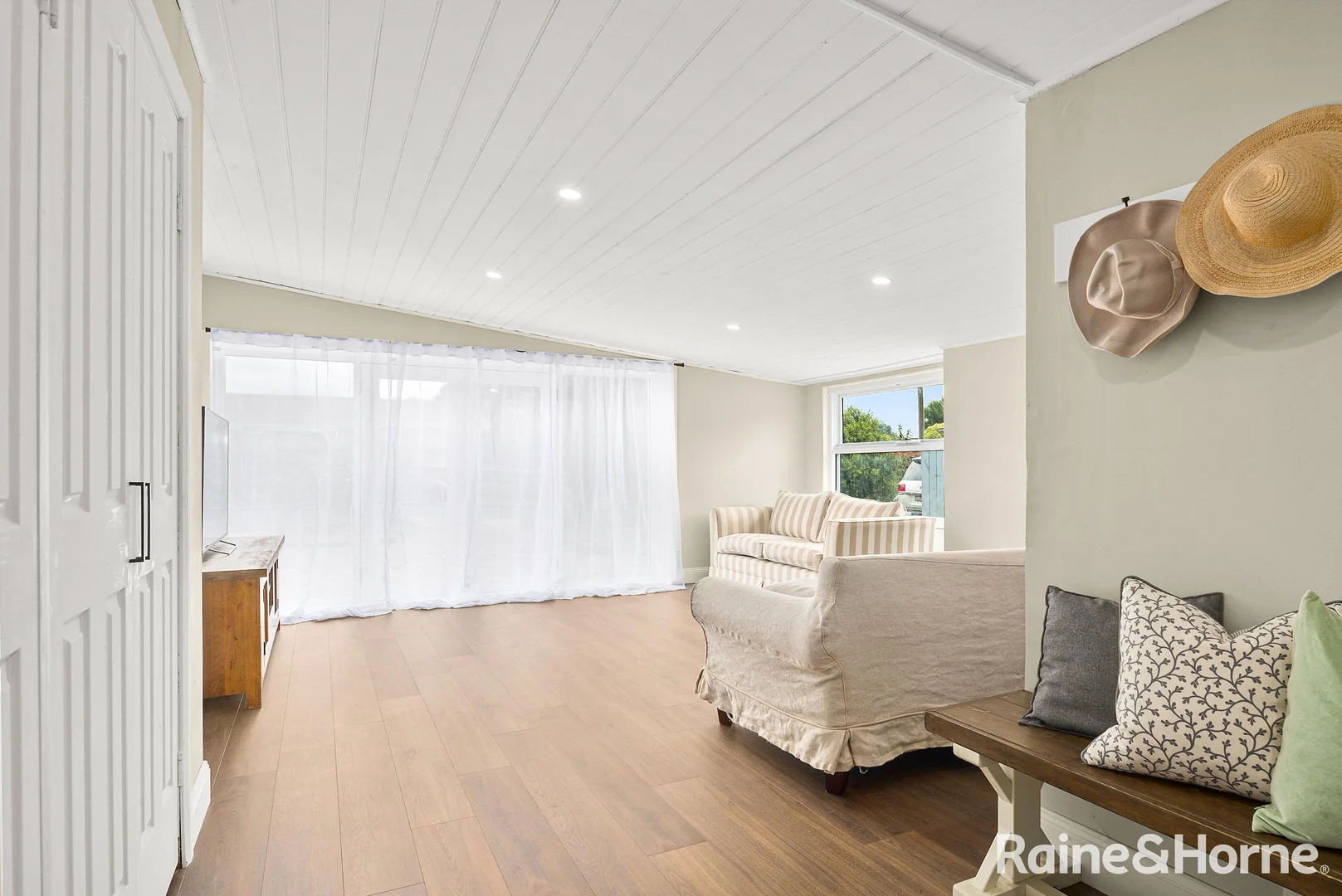 Additional image 9 of 1 Janice Crescent, Moss Vale NSW 2577