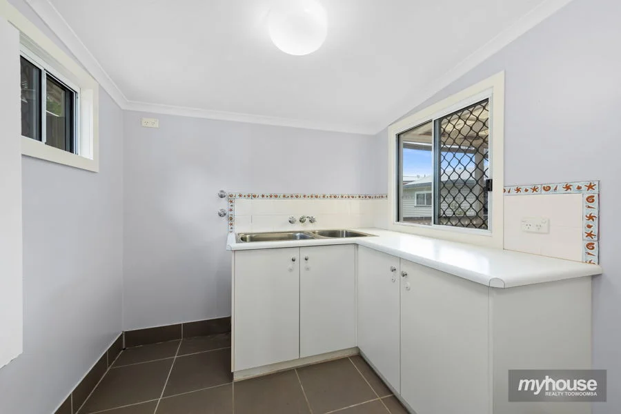 Additional image 11 of 27 Beelbee Street, Harristown QLD 4350