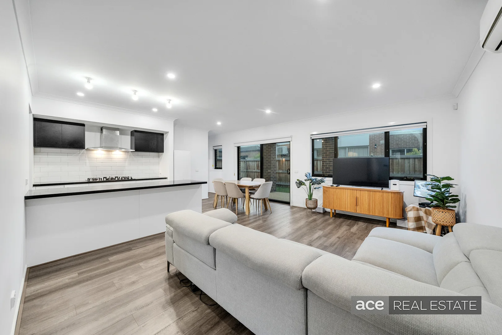 Additional image 3 of 30 Woodbury Street, Williams Landing VIC 3027