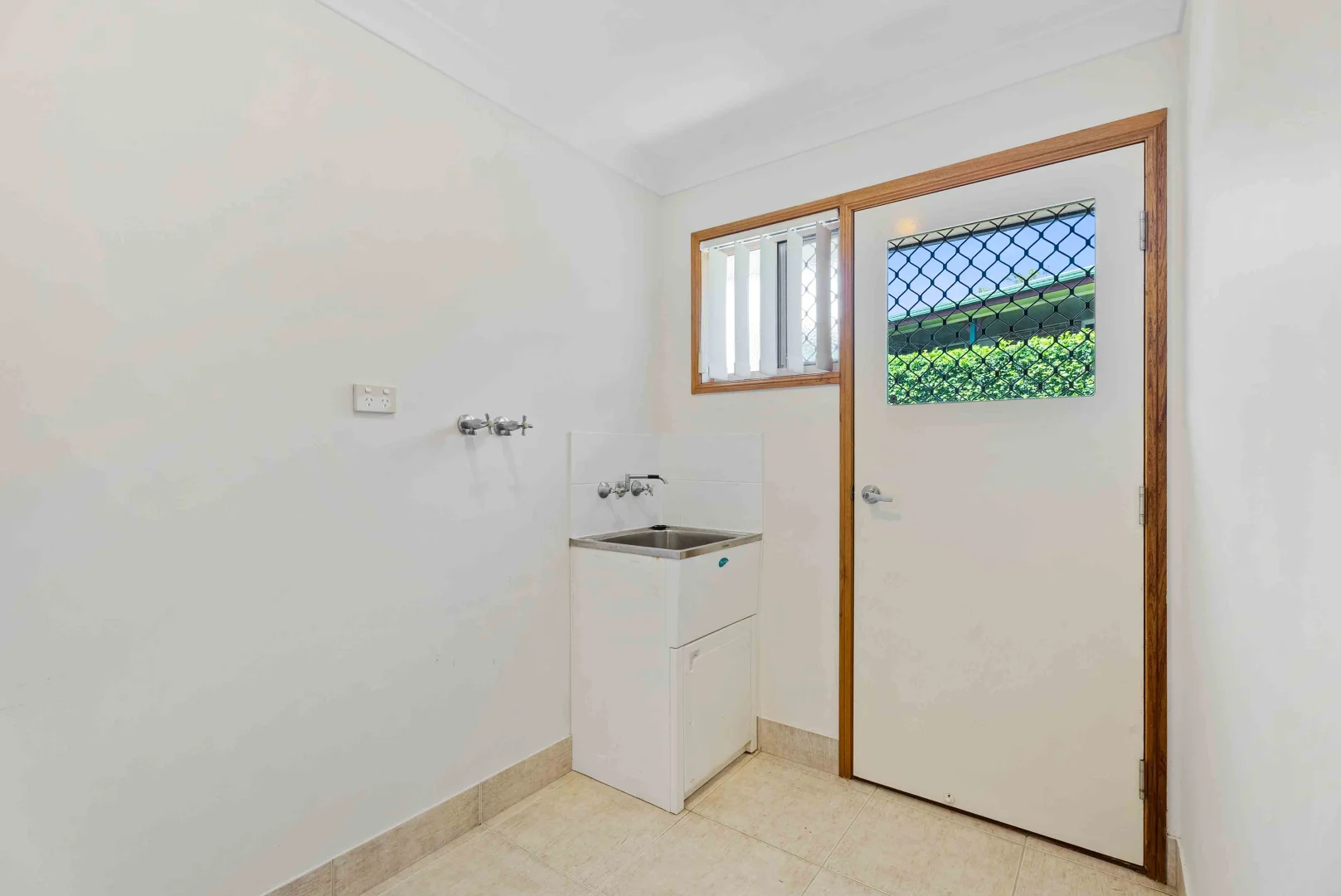 Additional image 13 of 10 Queensbury Grove, Urraween QLD 4655