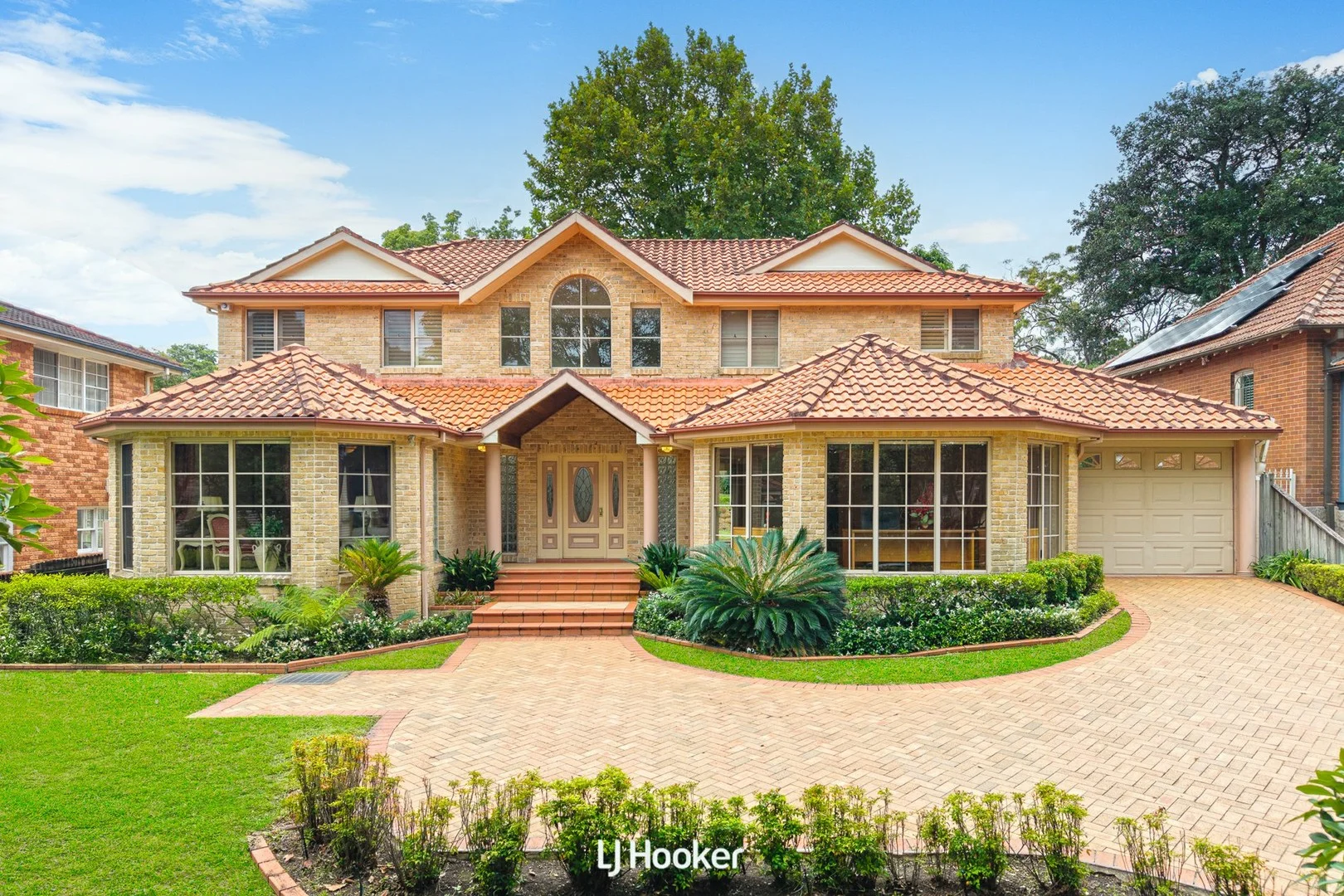 8 Khartoum Avenue, Gordon NSW 2072