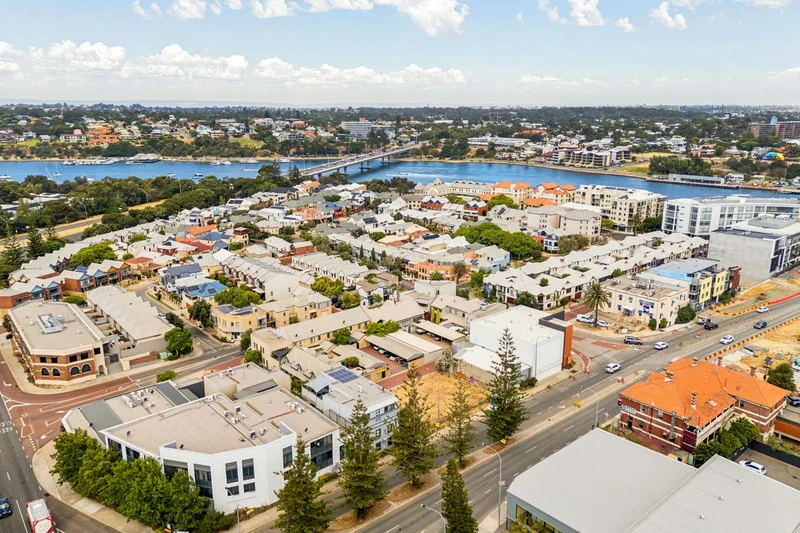 4/6 Pensioner Guard Road, North Fremantle WA 6159