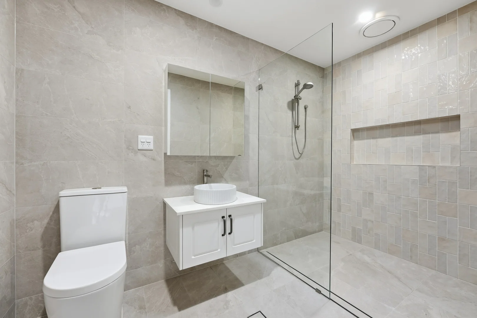 Additional image 4 of 1/84 Old Hume Highway, Camden NSW 2570