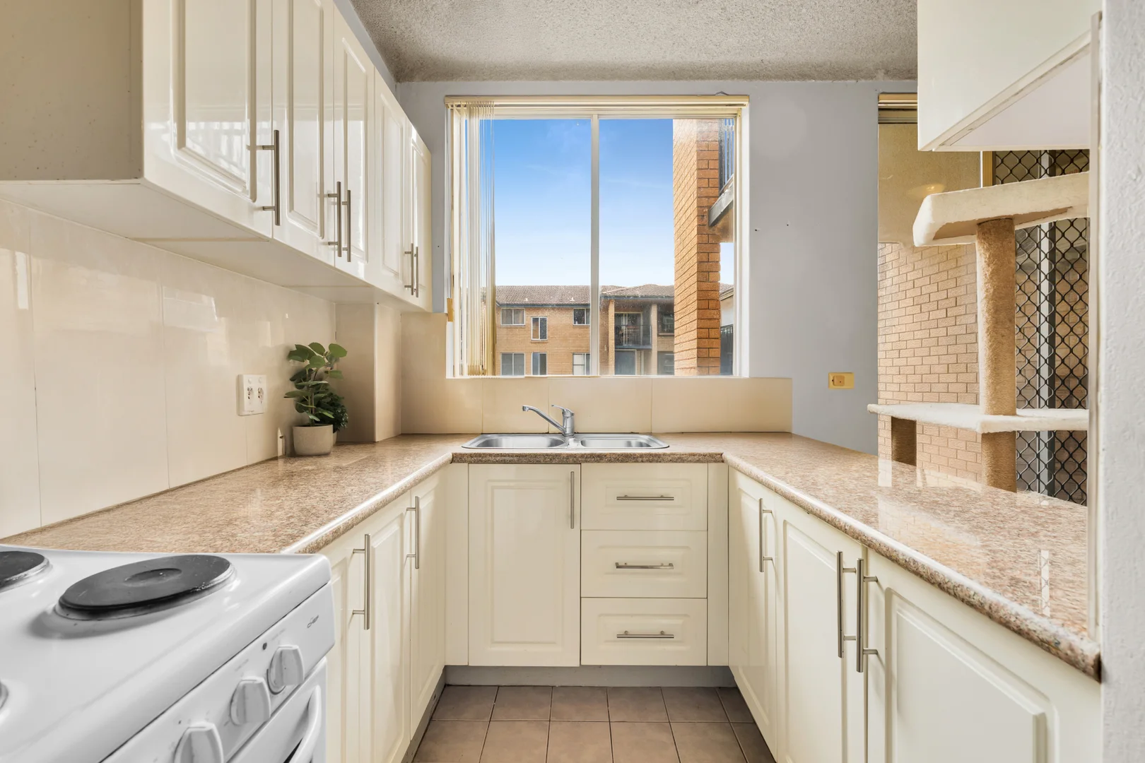 Additional image 6 of 2/5-7 Hoddle Avenue, Bradbury NSW 2560