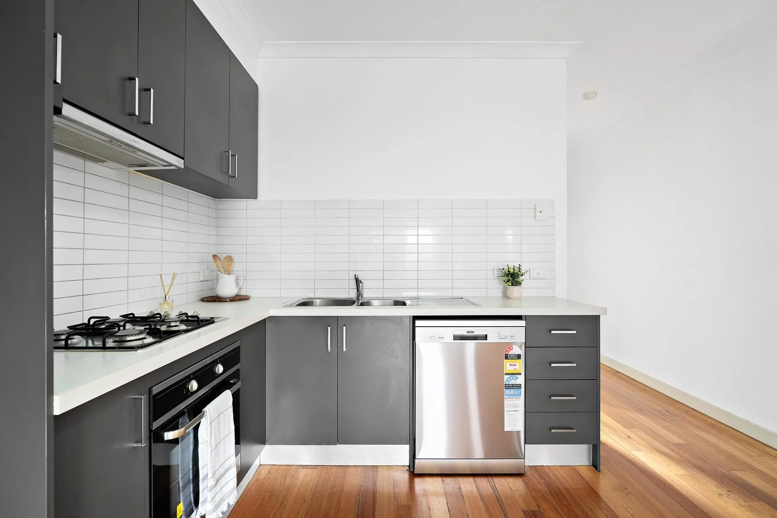 Additional image 7 of 2/8 White Street, Reservoir VIC 3073