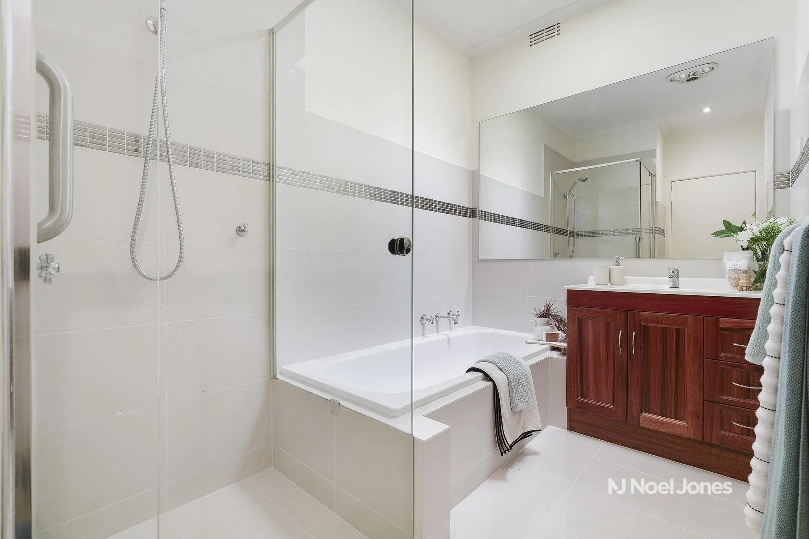 Additional image 11 of 674 Waverley Road, Glen Waverley VIC 3150