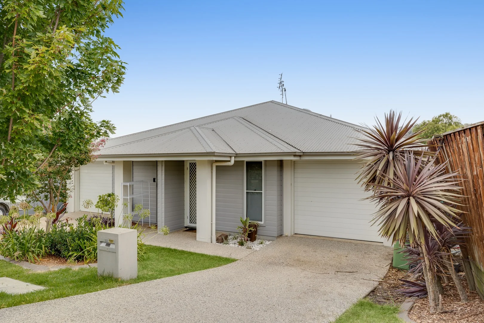 2/3 Carlin Street, Glenvale QLD 4350