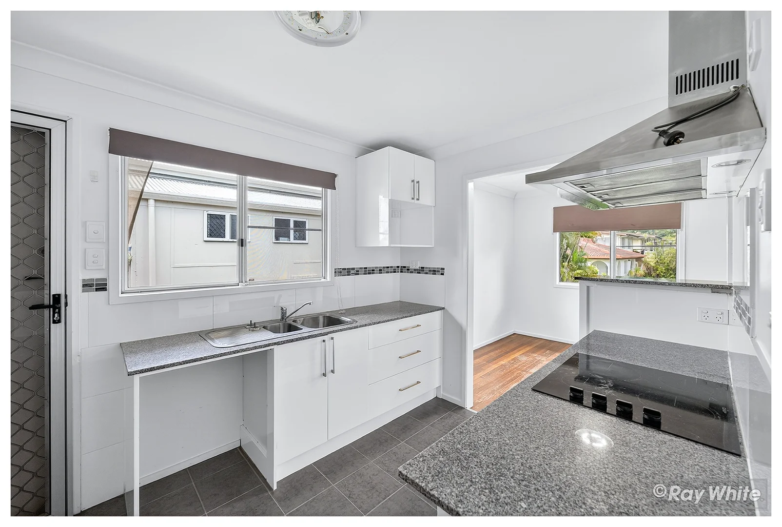 Additional image 4 of 267 Elphinstone Street, Koongal QLD 4701