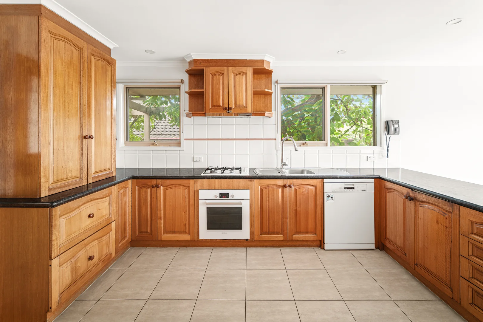 4 Coonac Place, Frankston VIC 3199 photo 4