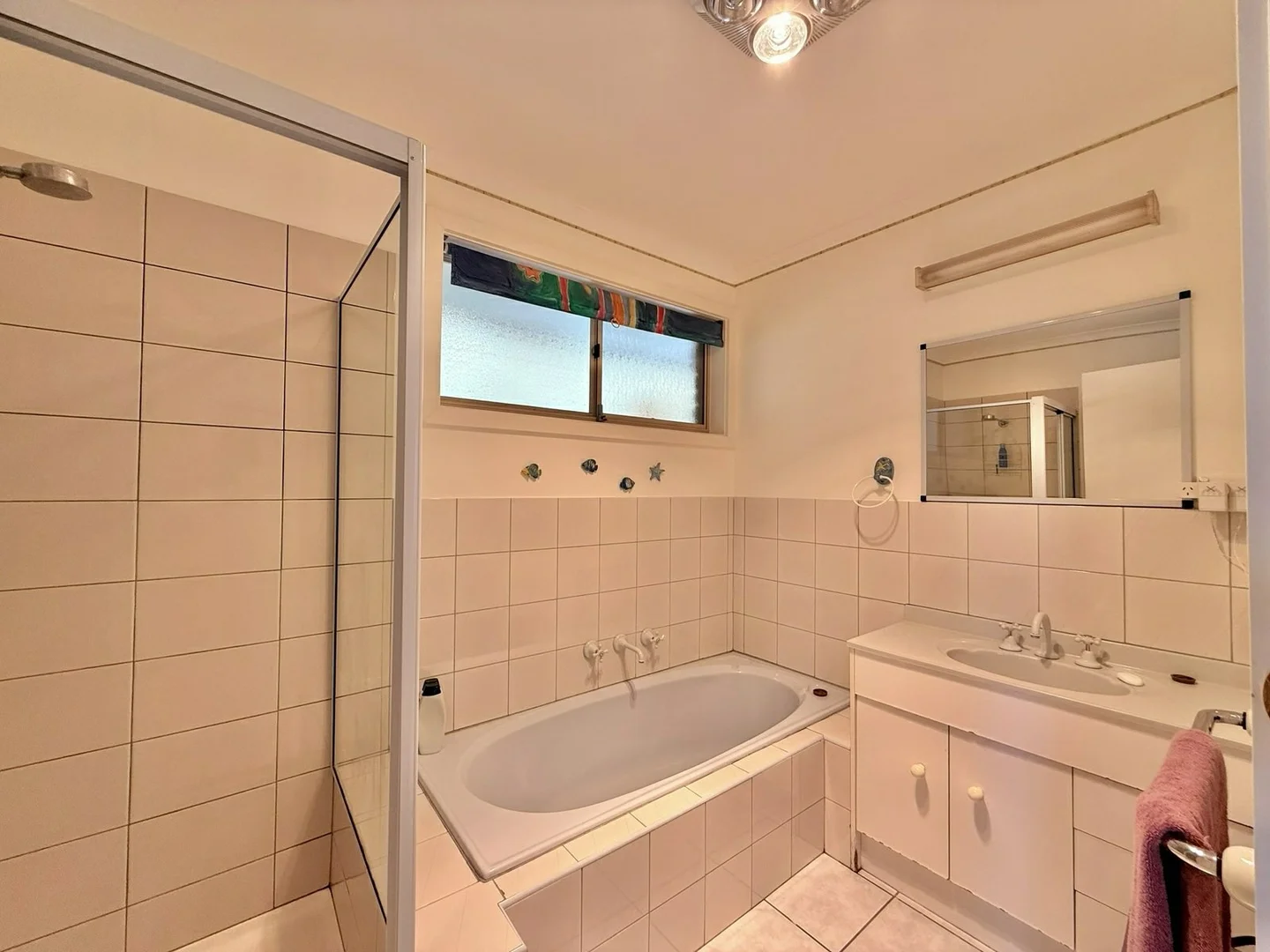 Additional image 18 of 7 Hillcrest Rise, Lakes Entrance VIC 3909