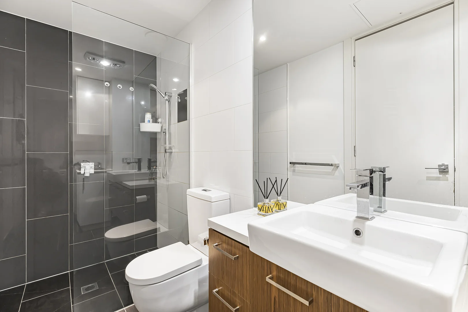 Additional image 10 of 204/6 Lisson Grove, Hawthorn VIC 3122