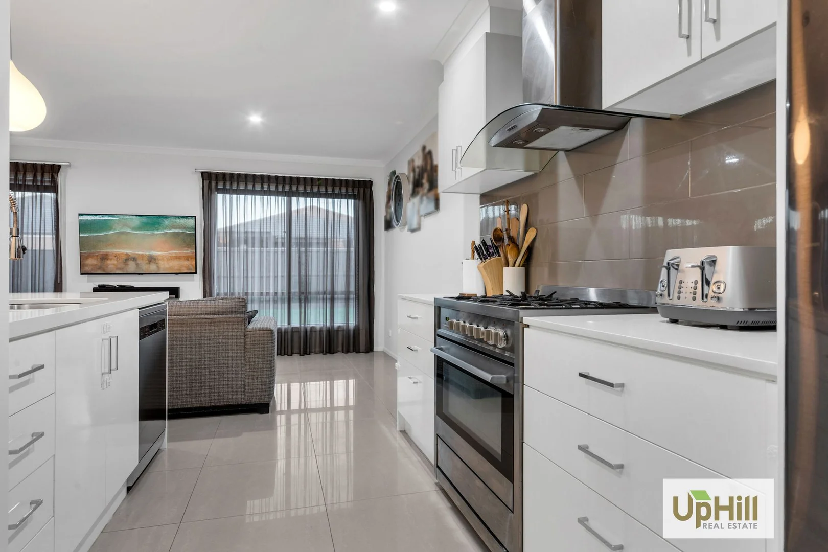 Additional image 13 of 27 Picnic Avenue, Clyde North VIC 3978