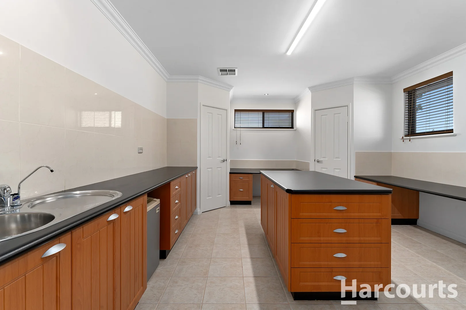 Additional image 21 of 11 Leeuwin Place, Halls Head WA 6210