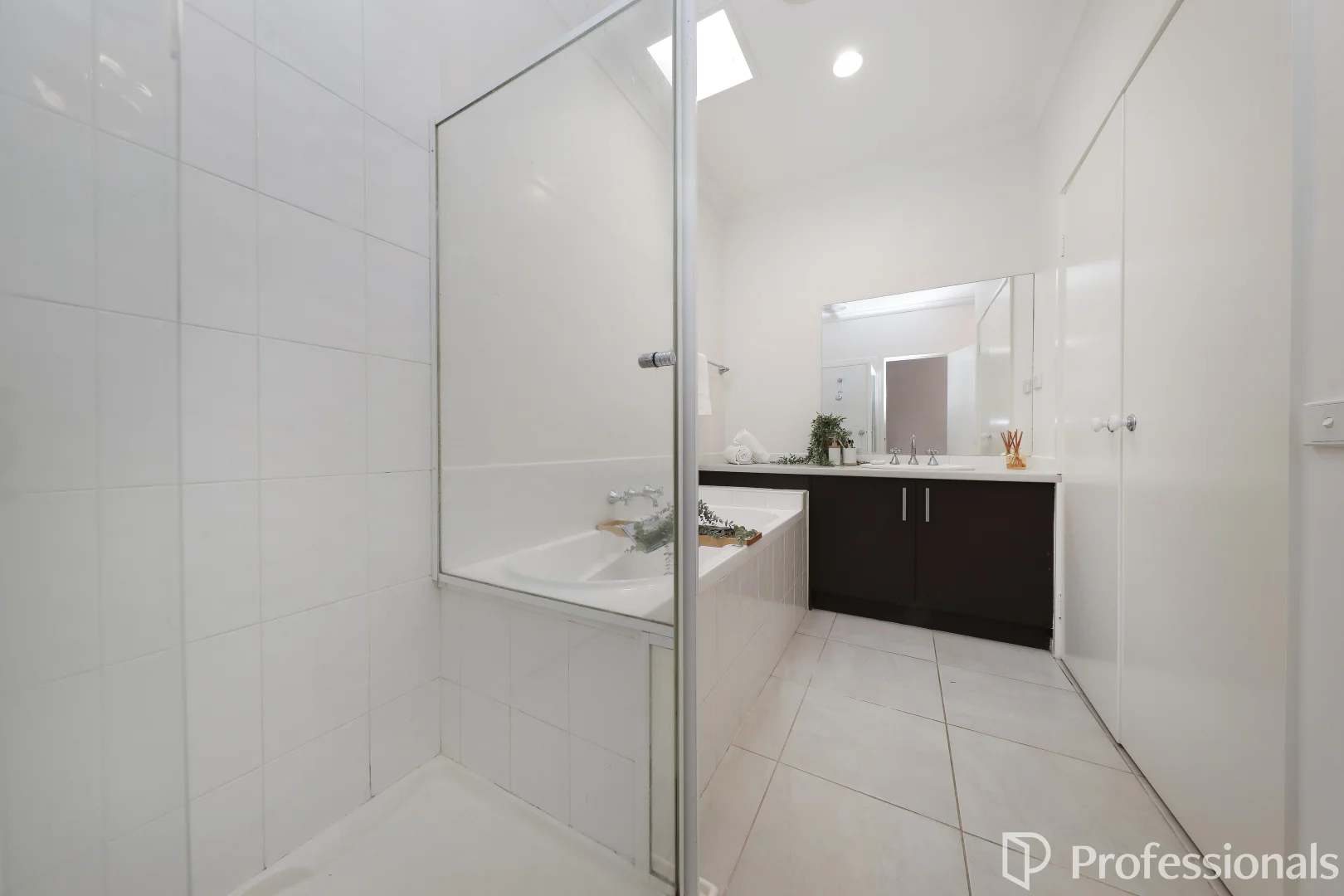 Additional image 10 of 12/17 Crestmont Drive, Melton South VIC 3338