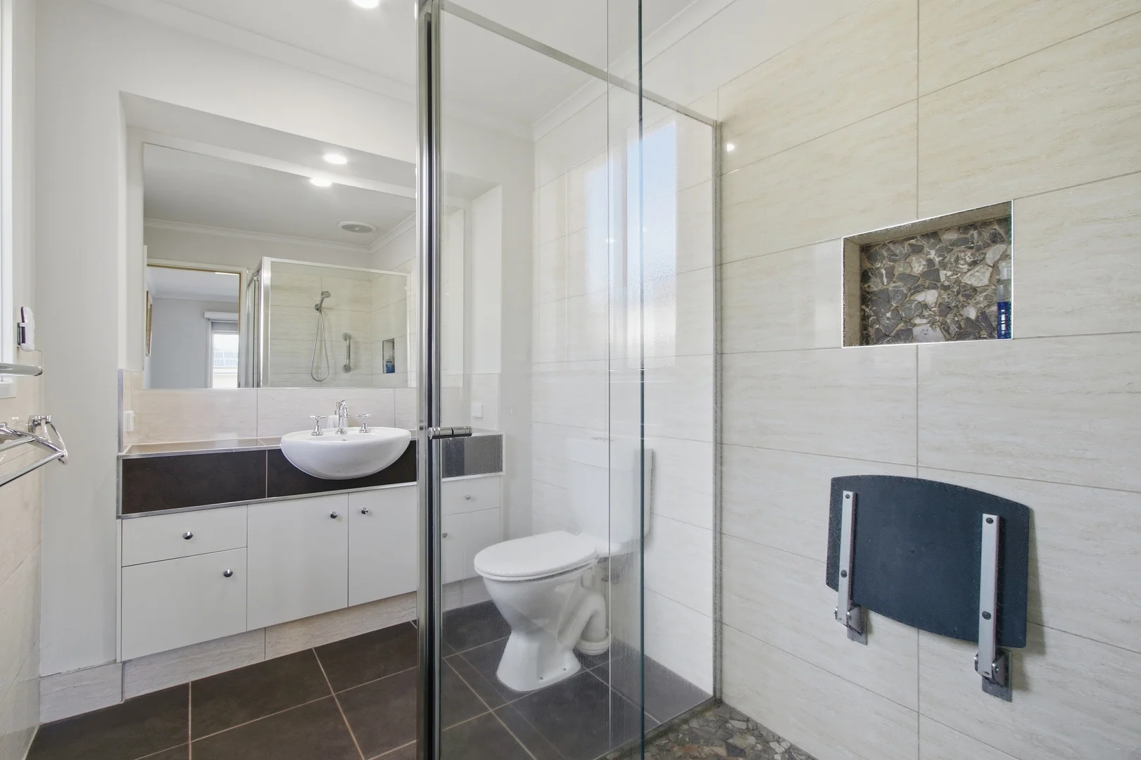 Additional image 4 of 8 St Georges Road, Traralgon VIC 3844