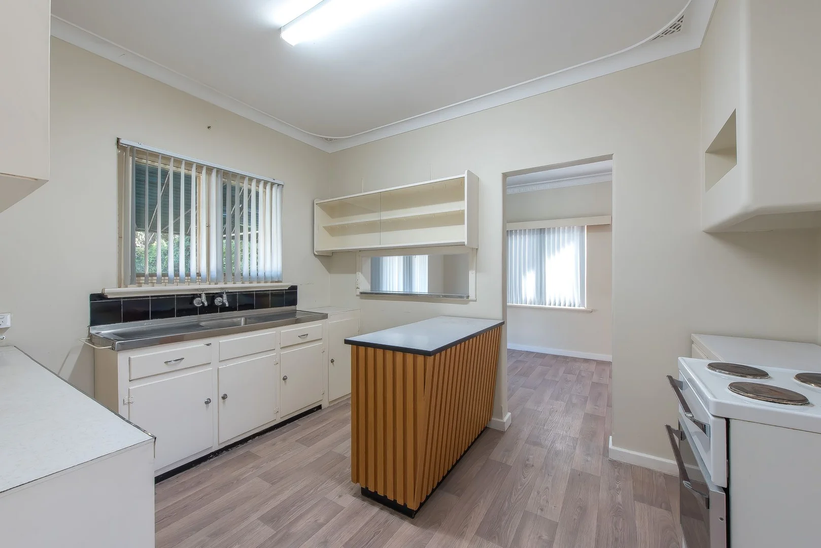 Additional image 7 of 11 Hill Street, Innaloo WA 6018