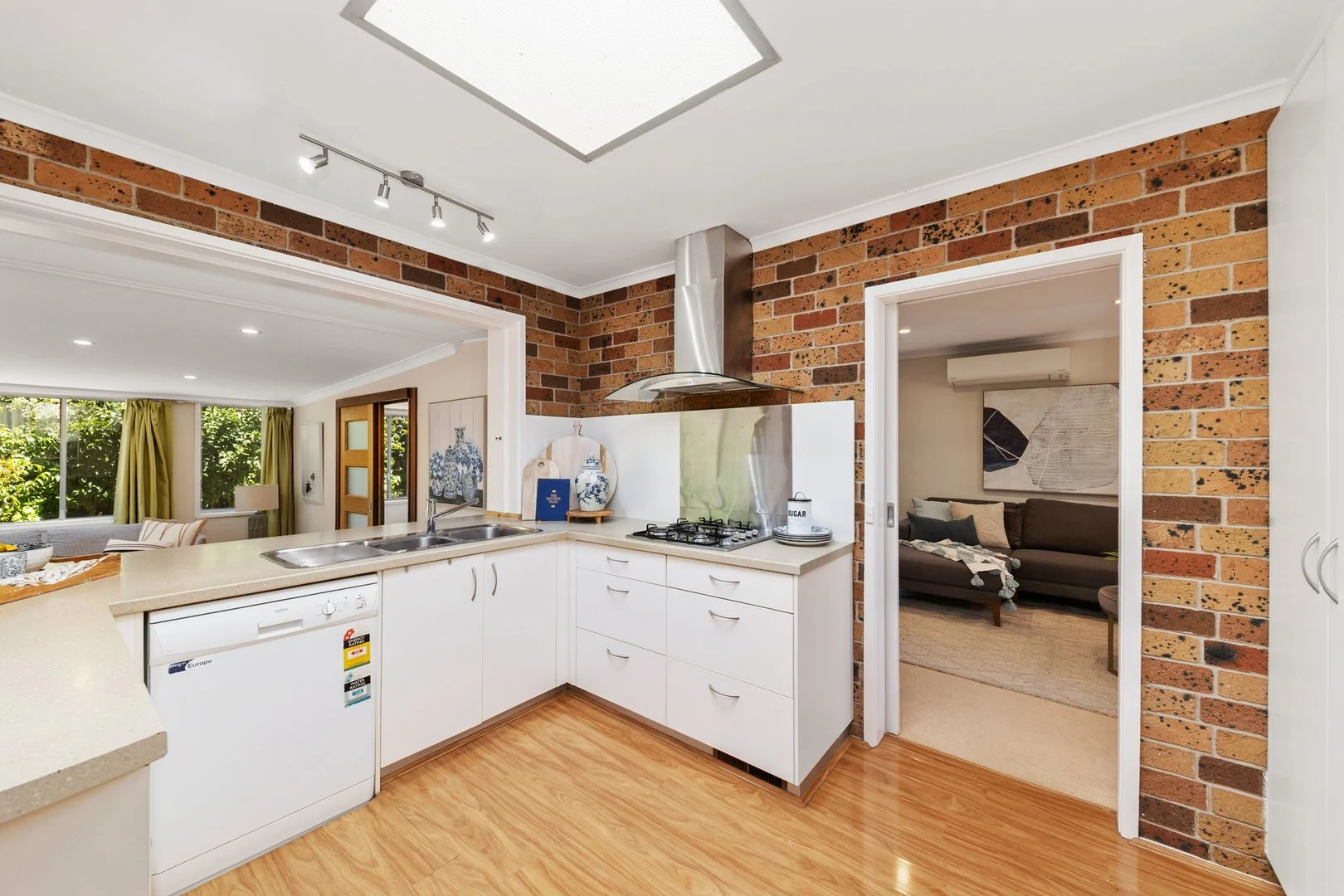 Additional image 8 of 1/51 Belconnen Way, Weetangera ACT 2614