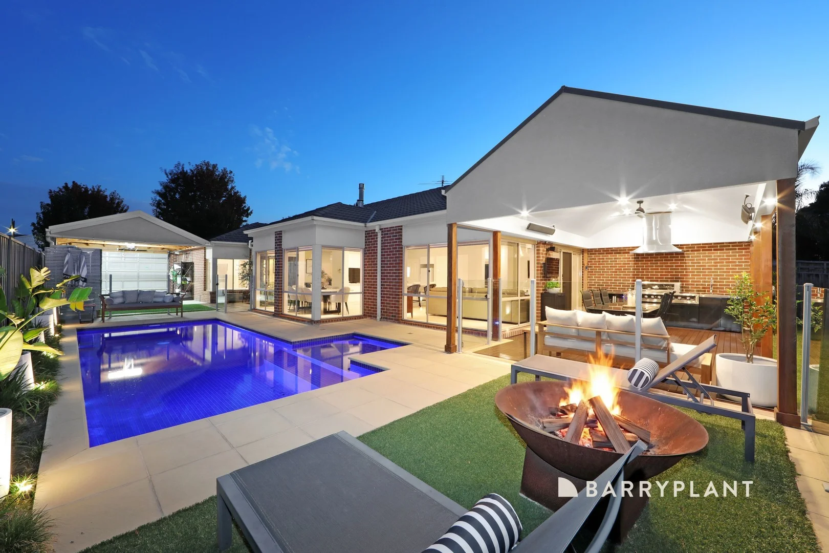 55 Langhorne Crescent, Rowville VIC 3178