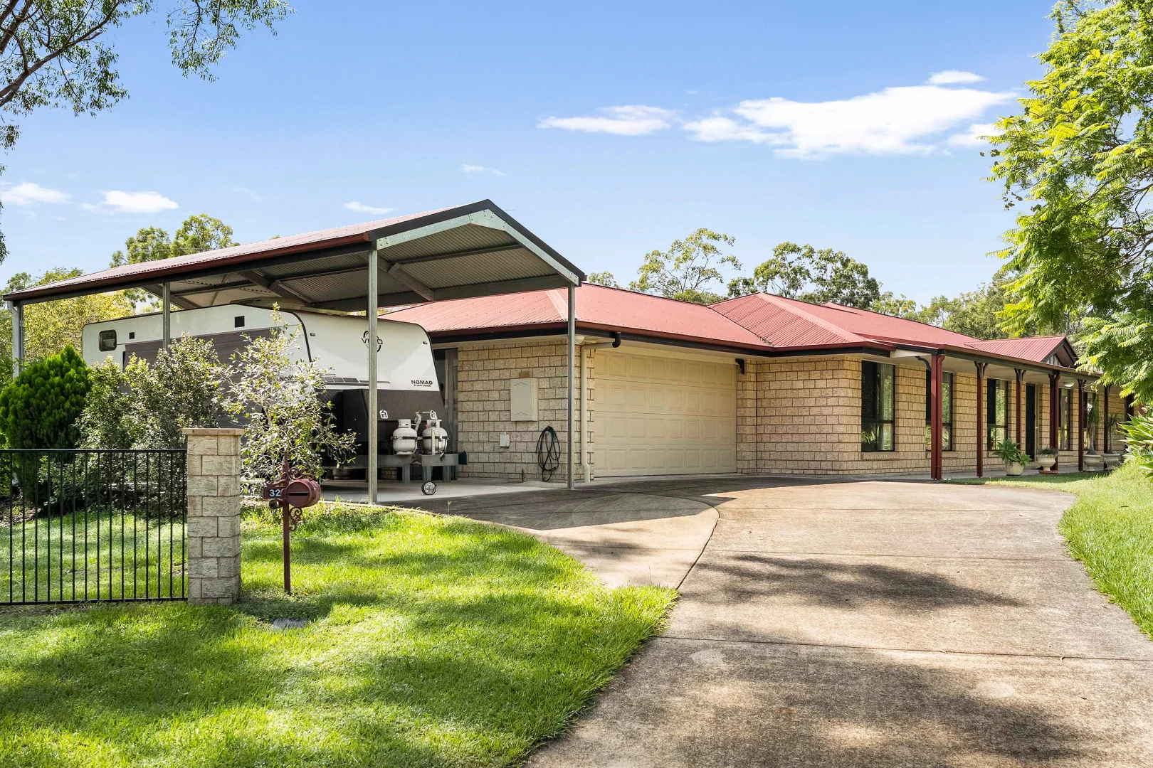 32 Sheepstation Gully Close, Mount Crosby QLD 4306