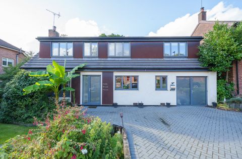 Greenbank Crescent, Bassett, Southampton, Hampshire SO16