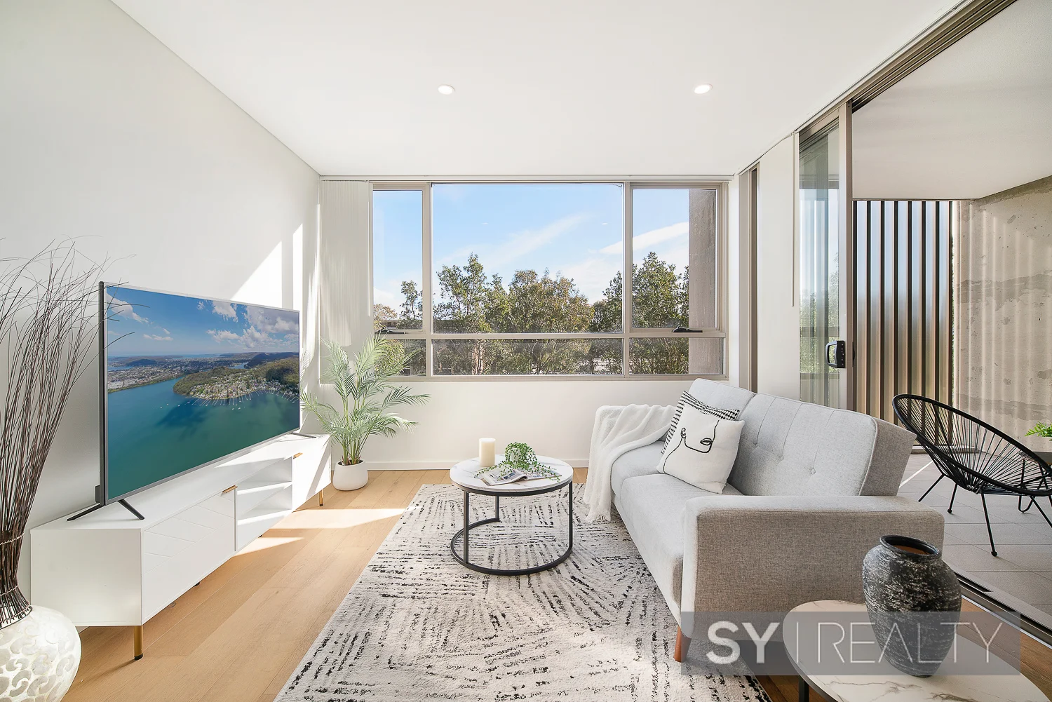 Mentmore Avenve, Rosebery NSW 2018