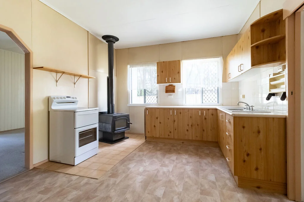 Additional image 2 of 37 Thallon Street, Crows Nest QLD 4355