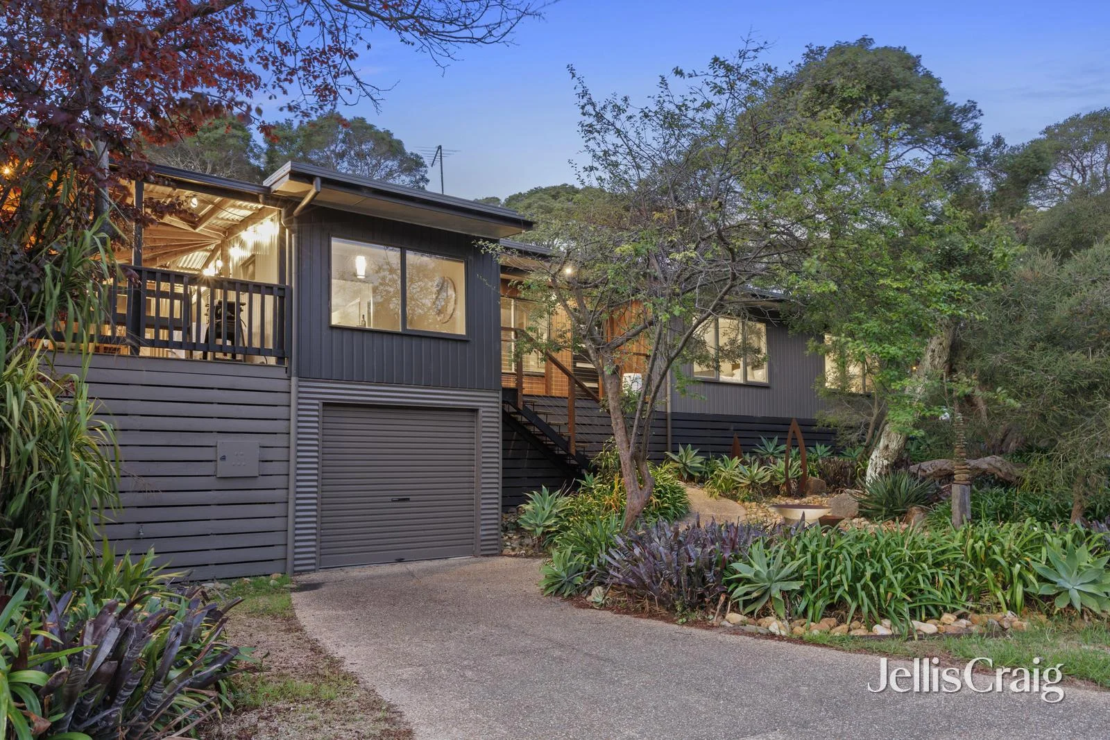 18 Johns Drive, Rye VIC 3941
