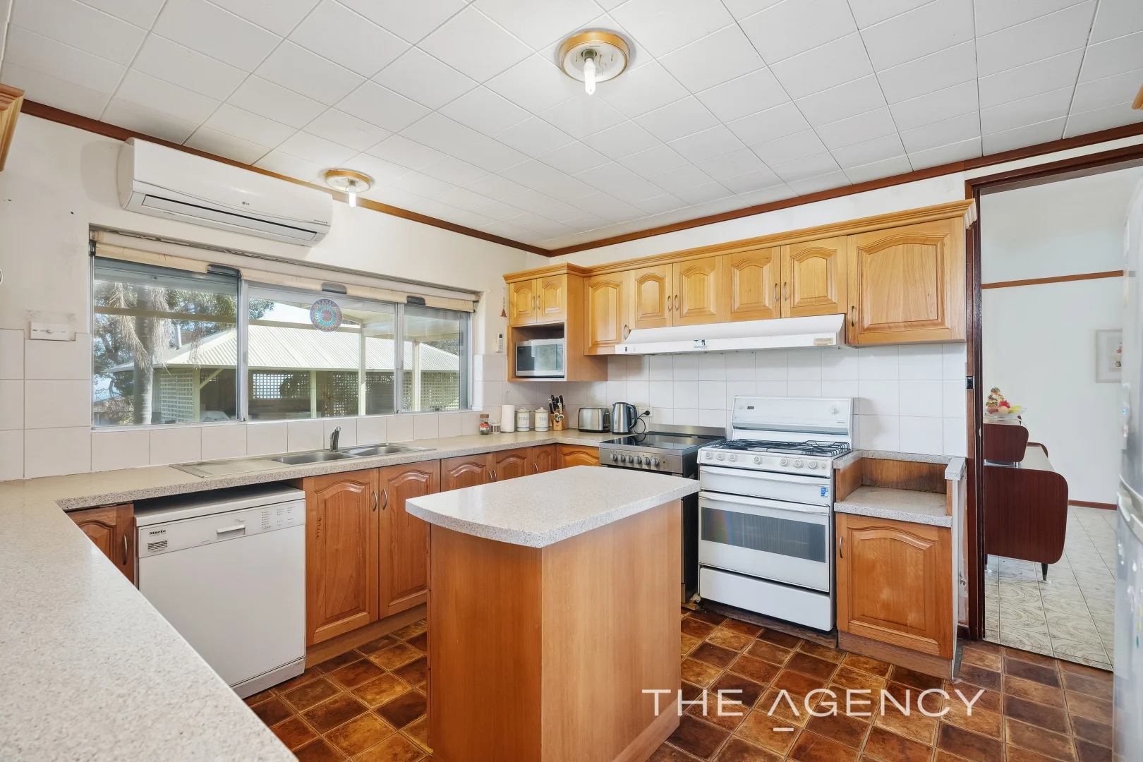 Additional image 14 of 47 Swan View Road, Swan View WA 6056